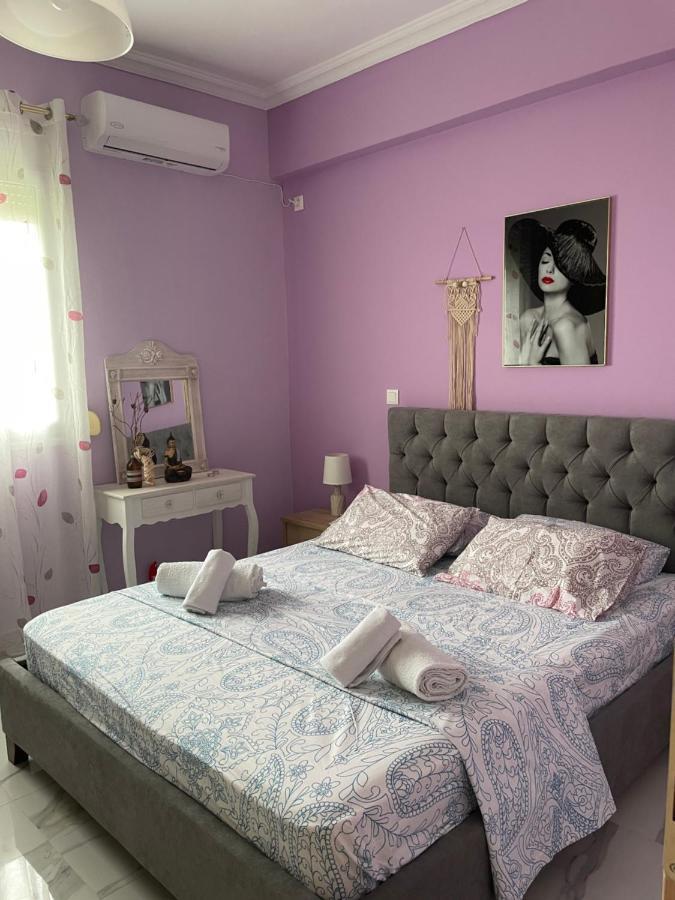 Home Nadia Corinth Luaran gambar